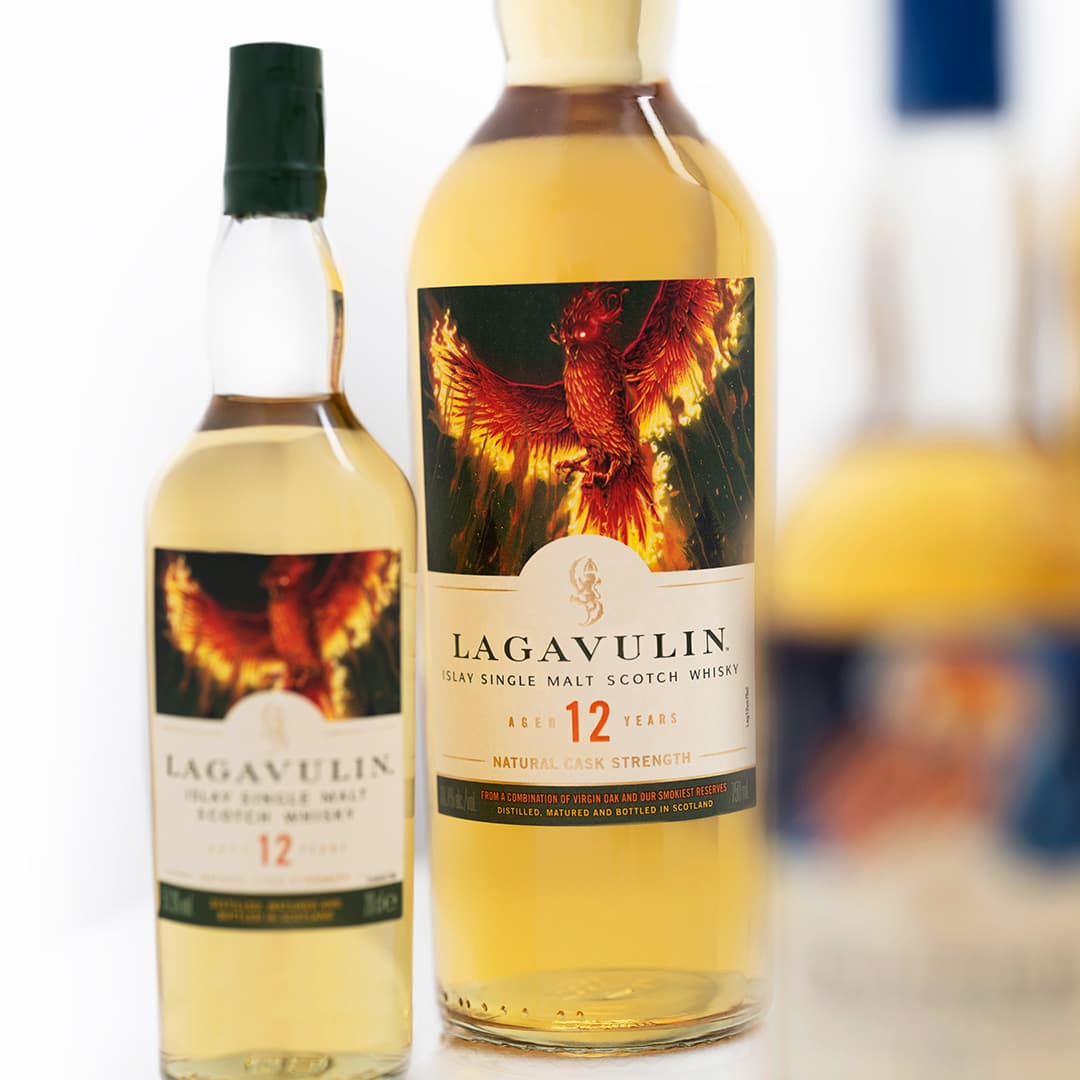 Lagavulin 12YO Special Releases 2022 70cl & 20cl Bottles Closeup